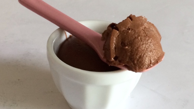 Budino al cioccolato: 3 ingredienti, 5 minuti…fatto!